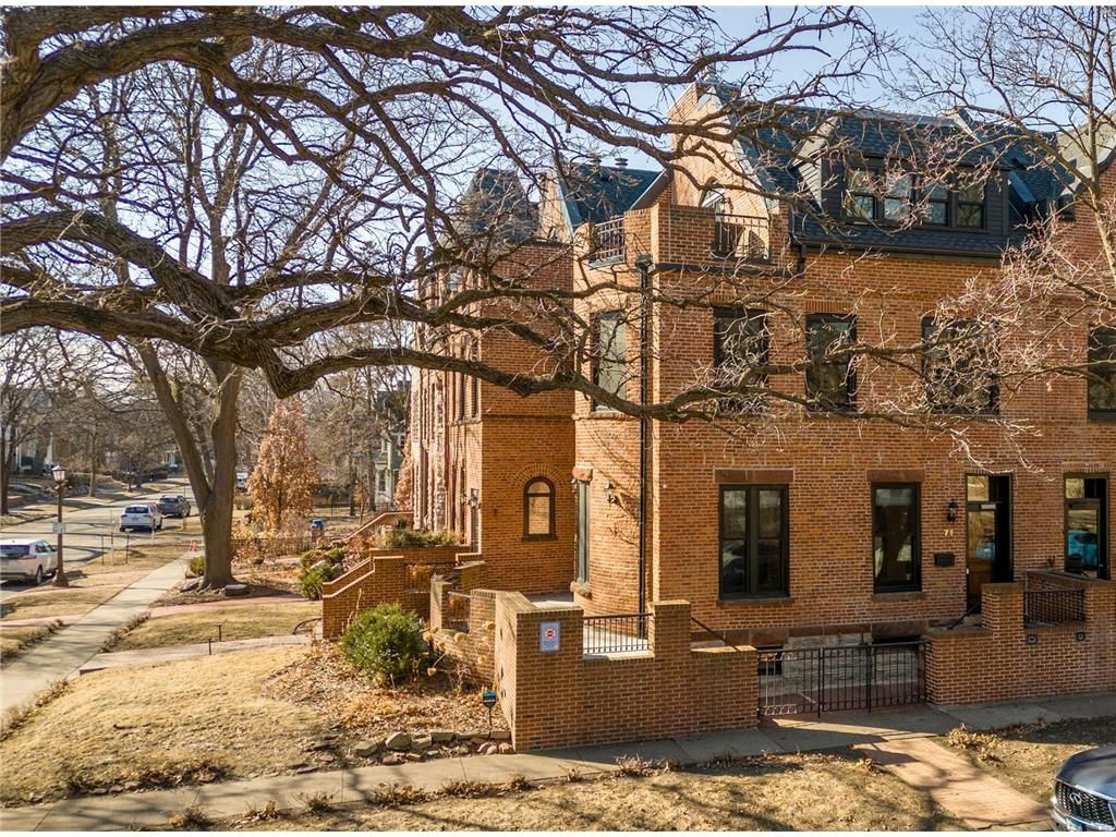 71 Mackubin Street